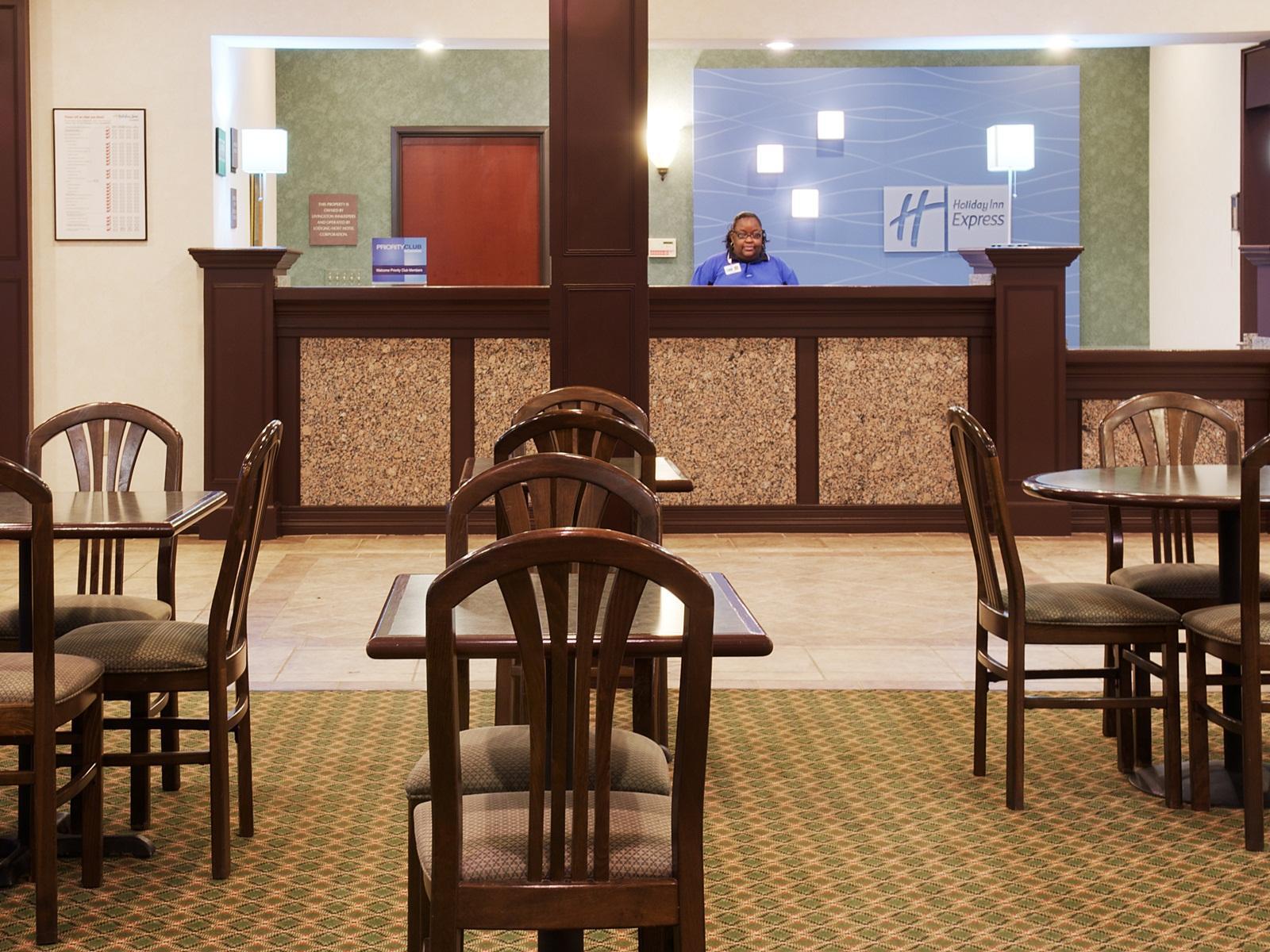 Holiday Inn Express Hotel & Suites Livingston Exterior foto